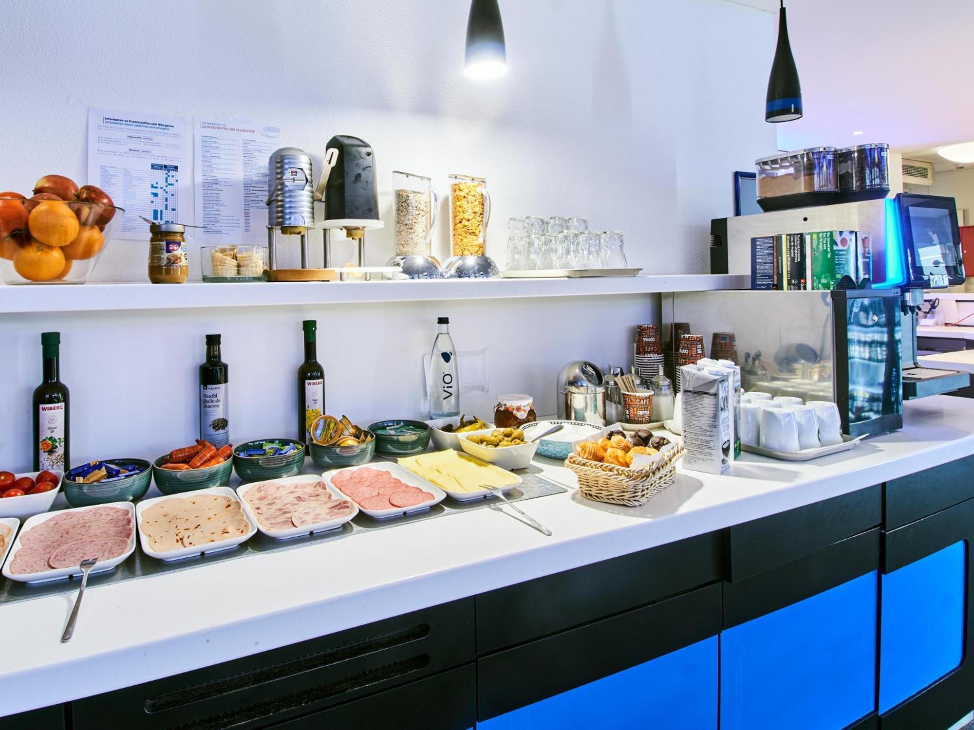 ibis budget Köln Marsdorf Exteriör bild